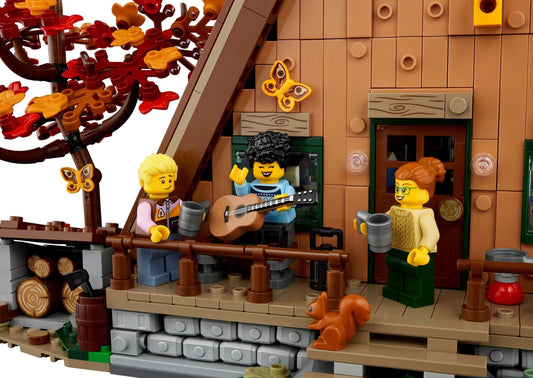 LEGO set 21338 – A-frame boshut uit de Lego Ideas collectie, te huur in West- en Oost-Vlaanderen bij Brickset for You