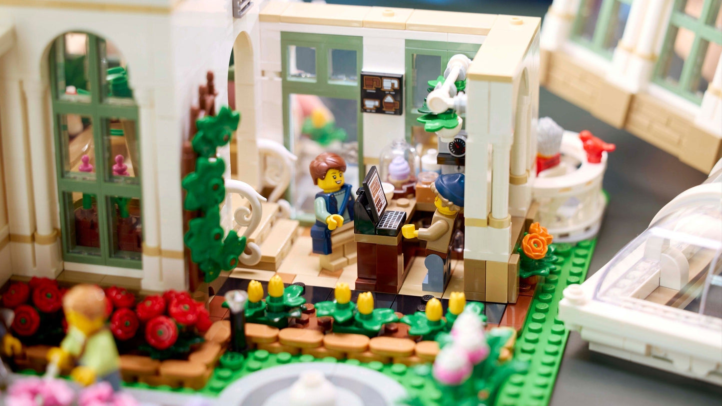 LEGO set 21353 – De botanische tuin uit de Lego Ideas collectie, te huur in West- en Oost-Vlaanderen bij Brickset for You