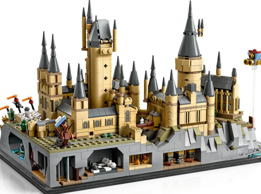 LEGO set 76419 – Kasteel Zweinstein™ en terrein uit de Lego Harry Potter collectie, te huur in West- en Oost-Vlaanderen bij Brickset for You