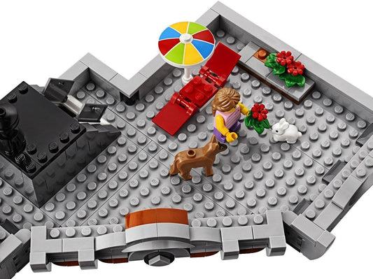 LEGO set 10264 – Garage op de hoek uit de Lego Creator Expert collectie, te huur in West- en Oost-Vlaanderen bij Brickset for You