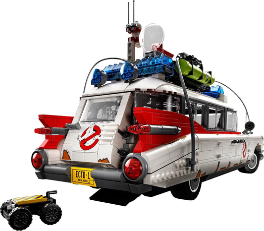 LEGO set 10274 – Ghostbusters™ ECTO-1 uit de Lego Creator Expert collectie, te huur in West- en Oost-Vlaanderen bij Brickset for You