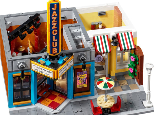 LEGO set 10312 – Jazzclub uit de Lego Creator Expert collectie, te huur in West- en Oost-Vlaanderen bij Brickset for You
