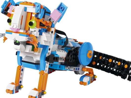 LEGO set 17101 – Boost creatieve gereedschapskist uit de Brickset for Kids collectie, te huur in West- en Oost-Vlaanderen bij Brickset for You