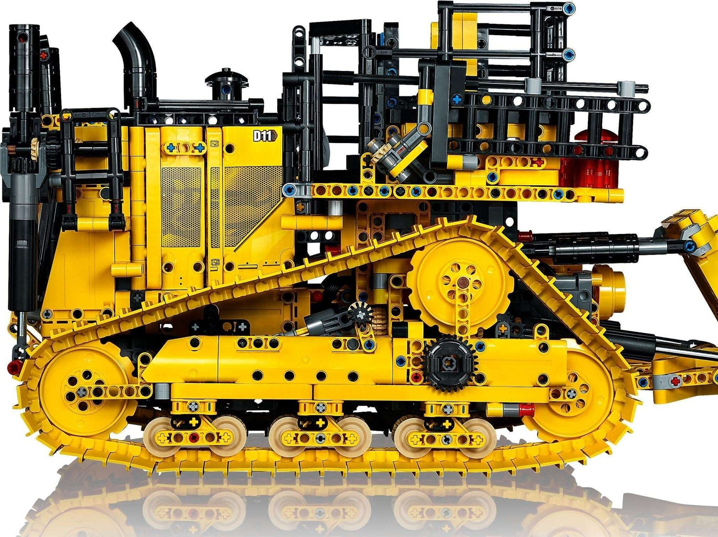 LEGO set 42131 – Cat® D11 Bulldozer met app-besturing uit de Lego Technic collectie, te huur in West- en Oost-Vlaanderen bij Brickset for You