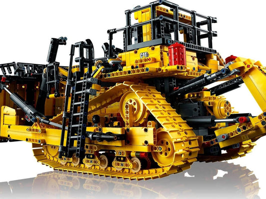 LEGO set 42131 – Cat® D11 Bulldozer met app-besturing uit de Lego Technic collectie, te huur in West- en Oost-Vlaanderen bij Brickset for You