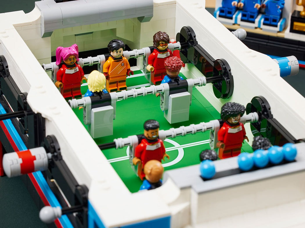 LEGO set 21337 – Tafelvoetbal uit de Lego Ideas collectie, te huur in West- en Oost-Vlaanderen bij Brickset for You