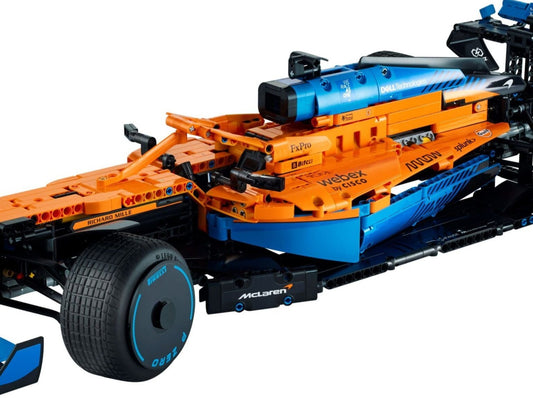 LEGO set 42141 – McLaren Formule 1™ Racewagen uit de Lego Technic collectie, te huur in West- en Oost-Vlaanderen bij Brickset for You