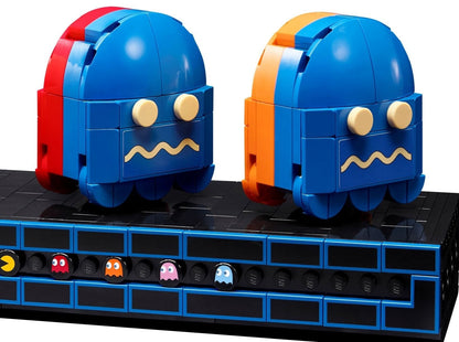 LEGO set 10323 – PAC-MAN arcade uit de Lego Icons collectie, te huur in West- en Oost-Vlaanderen bij Brickset for You
