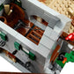 LEGO set 10332 – Middeleeuws stadsplein uit de Lego Icons collectie, te huur in West- en Oost-Vlaanderen bij Brickset for You