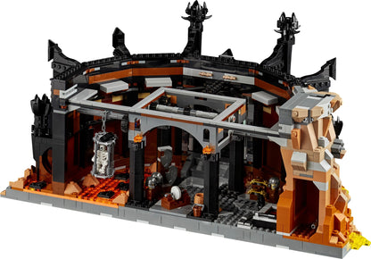 LEGO set 10333 – The Lord of the Rings: Barad-dûr™ uit de Lego Icons collectie, te huur in West- en Oost-Vlaanderen bij Brickset for You