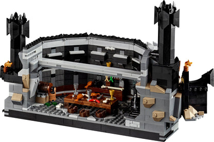 LEGO set 10333 – The Lord of the Rings: Barad-dûr™ uit de Lego Icons collectie, te huur in West- en Oost-Vlaanderen bij Brickset for You