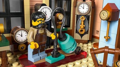LEGO set 10350 – Hoekpand in tudorstijl uit de Lego Icons collectie, te huur in West- en Oost-Vlaanderen bij Brickset for You