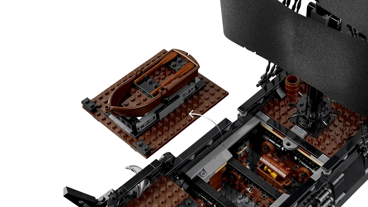 LEGO set 10365 – Het piratenschip van kapitein Jack Sparrow uit de Lego Icons collectie, te huur in West- en Oost-Vlaanderen bij Brickset for You