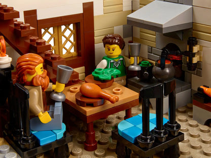 LEGO set 21325 – Middeleeuwse smid uit de Lego Ideas collectie, te huur in West- en Oost-Vlaanderen bij Brickset for You
