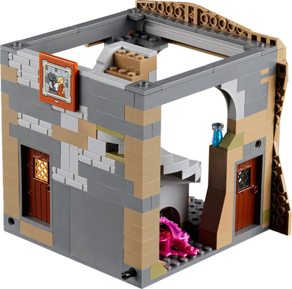 LEGO set 21348 – Dungeons & Dragons: het verhaal van de rode draak uit de Lego Ideas collectie, te huur in West- en Oost-Vlaanderen bij Brickset for You