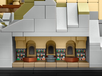 LEGO set 76419 – Kasteel Zweinstein™ en terrein uit de Lego Harry Potter collectie, te huur in West- en Oost-Vlaanderen bij Brickset for You