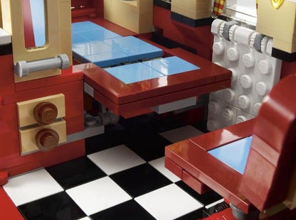 LEGO set 10220 – Volkswagen T1 Kampeerbus uit de Lego Creator Expert collectie, te huur in West- en Oost-Vlaanderen bij Brickset for You
