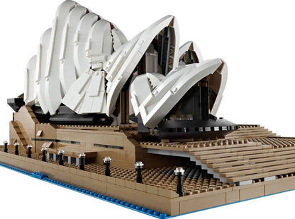 LEGO set 10234 – Sydney Opera House uit de Lego Creator Expert collectie, te huur in West- en Oost-Vlaanderen bij Brickset for You