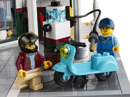 LEGO set 10264 – Garage op de hoek uit de Lego Creator Expert collectie, te huur in West- en Oost-Vlaanderen bij Brickset for You