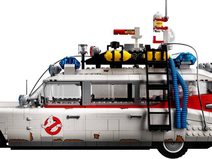 LEGO set 10274 – Ghostbusters™ ECTO-1 uit de Lego Creator Expert collectie, te huur in West- en Oost-Vlaanderen bij Brickset for You