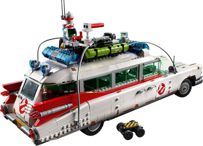 LEGO set 10274 – Ghostbusters™ ECTO-1 uit de Lego Creator Expert collectie, te huur in West- en Oost-Vlaanderen bij Brickset for You