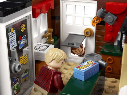 LEGO set 21330 – Home alone uit de Lego Ideas collectie, te huur in West- en Oost-Vlaanderen bij Brickset for You