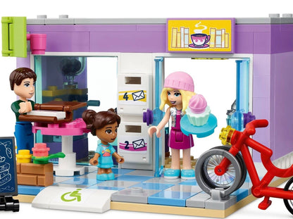 LEGO set 41704 – Hoofdstraatgebouw uit de Brickset for Kids collectie, te huur in West- en Oost-Vlaanderen bij Brickset for You