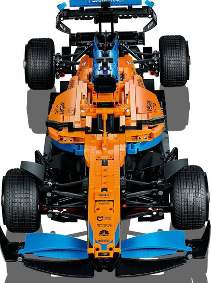 LEGO set 42141 – McLaren Formule 1™ Racewagen uit de Lego Technic collectie, te huur in West- en Oost-Vlaanderen bij Brickset for You