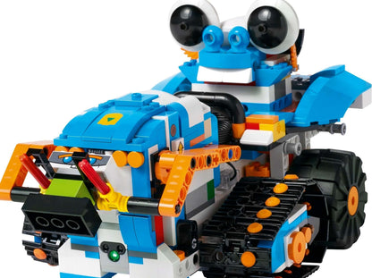 LEGO set 17101 – Boost creatieve gereedschapskist uit de Brickset for Kids collectie, te huur in West- en Oost-Vlaanderen bij Brickset for You