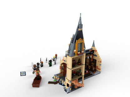 LEGO set 75954 – De Grote Zaal van Zweinstein™ uit de Lego Harry Potter collectie, te huur in West- en Oost-Vlaanderen bij Brickset for You