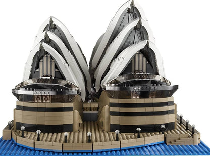LEGO set 10234 – Sydney Opera House uit de Lego Creator Expert collectie, te huur in West- en Oost-Vlaanderen bij Brickset for You