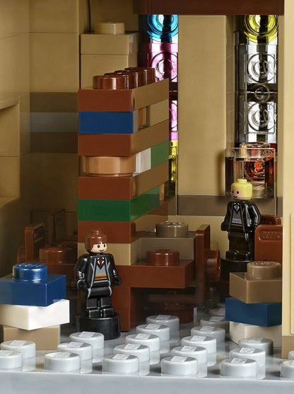 LEGO set 71043 – Kasteel Zweinstein™ (Set 2) uit de Lego Harry Potter collectie, te huur in West- en Oost-Vlaanderen bij Brickset for You