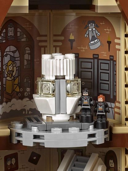 LEGO set 71043 – Kasteel Zweinstein™ (Set 2) uit de Lego Harry Potter collectie, te huur in West- en Oost-Vlaanderen bij Brickset for You